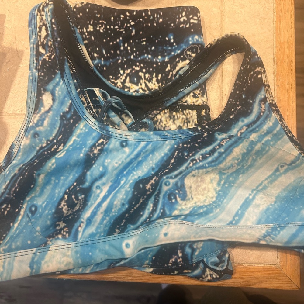 Bundle - Picture 3 of 3